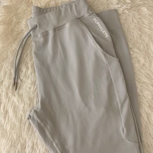Alphalete Premium V2 Jogger in Light Grey